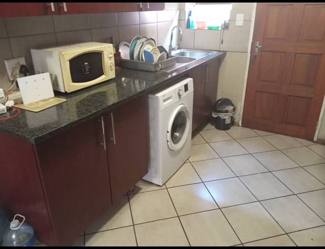 2 BEDROOM TOWNHOUSE FOR SALE IN ALBERTSDAL